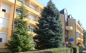 Hotel Napsugár